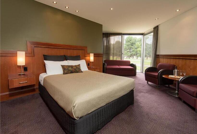 مُتل Renmark Country Club