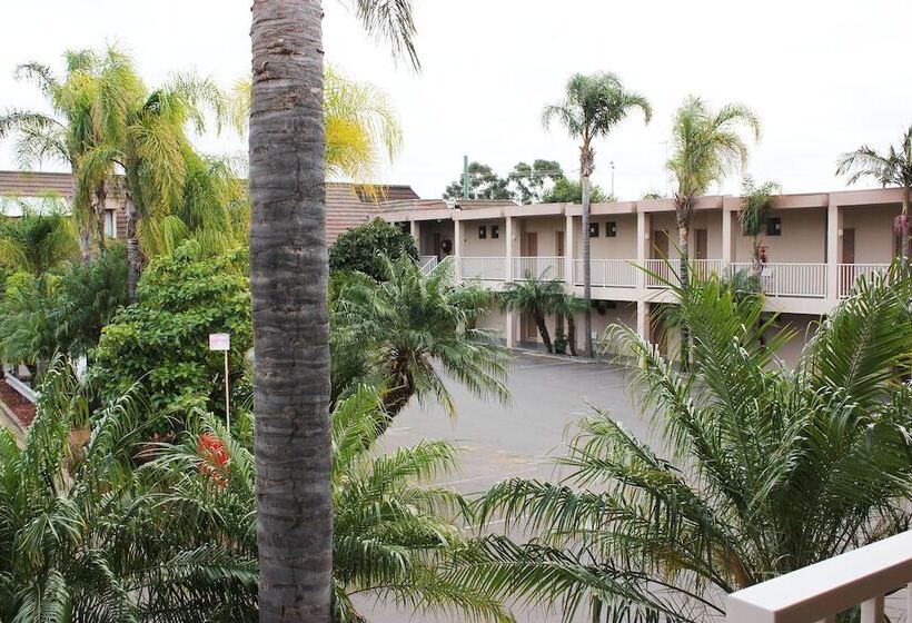 Swan Hill Resort
