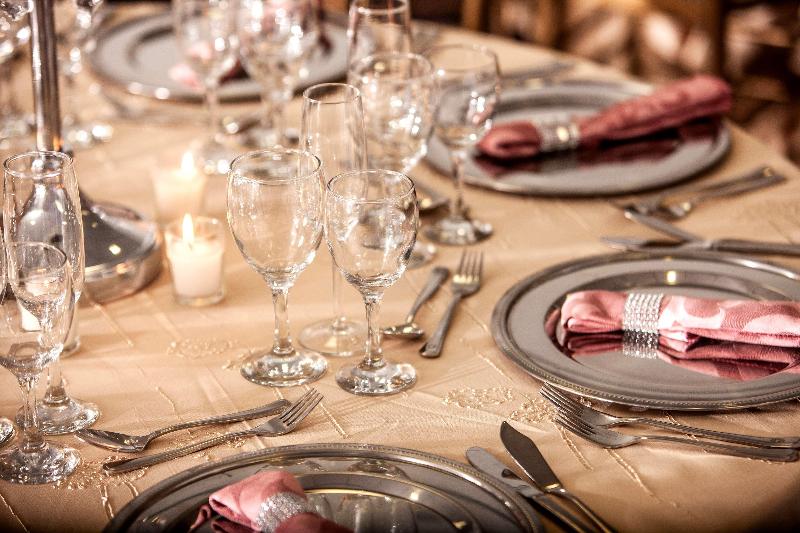 ホテル Avani Maseru