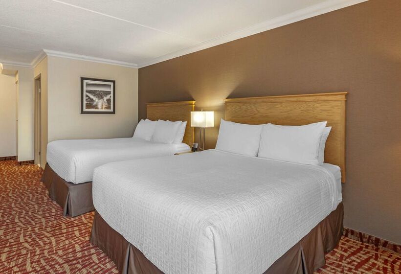 Отель Best Western Plus Cobourg Inn & Convention Centre