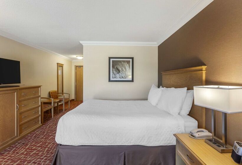 Отель Best Western Plus Cobourg Inn & Convention Centre