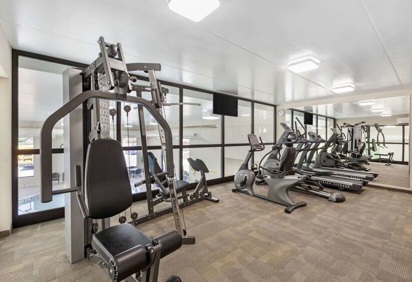 Отель Best Western Plus Cobourg Inn & Convention Centre