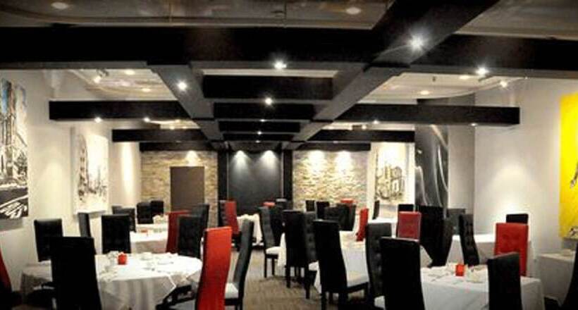 Отель Chicoutimi, Affilié à Hyvi