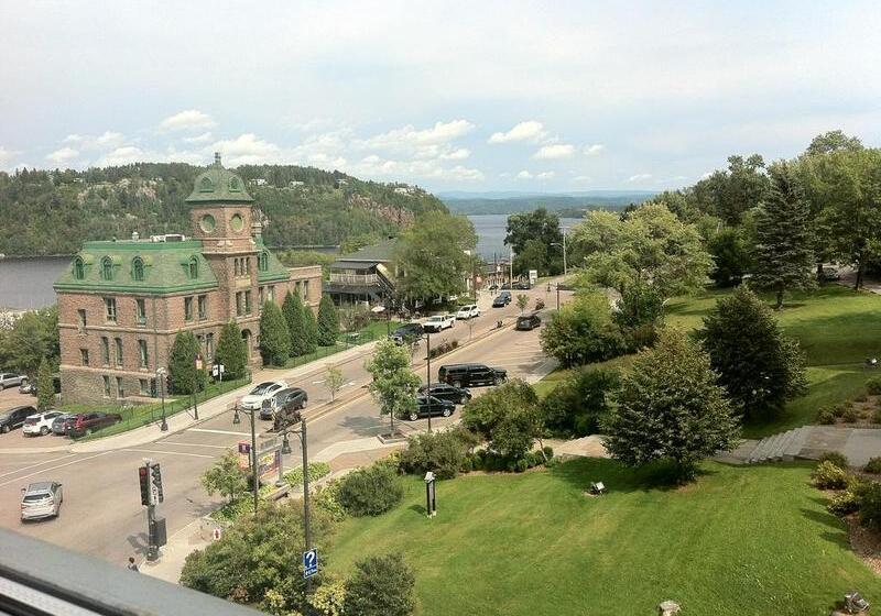 Отель Chicoutimi, Affilié à Hyvi