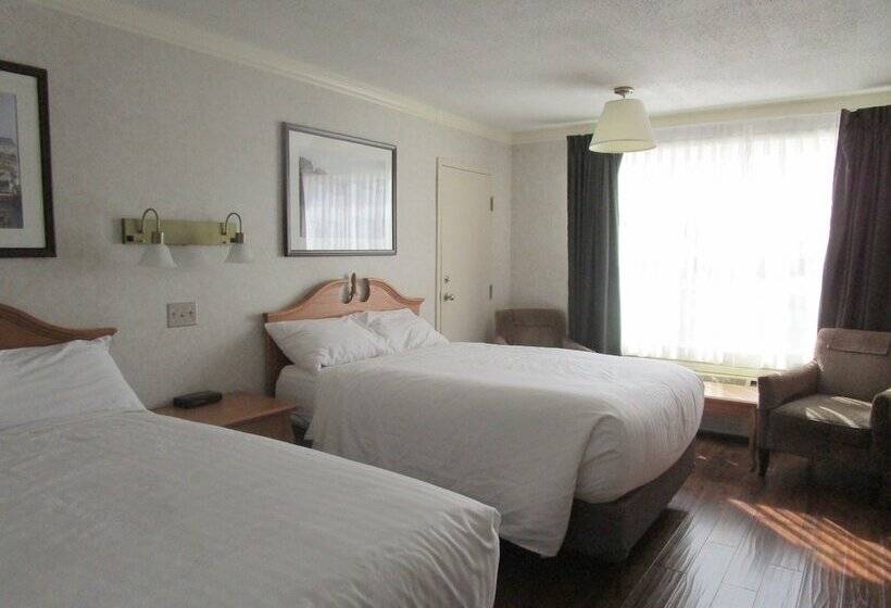 Hotel Claymore Inn And Suites