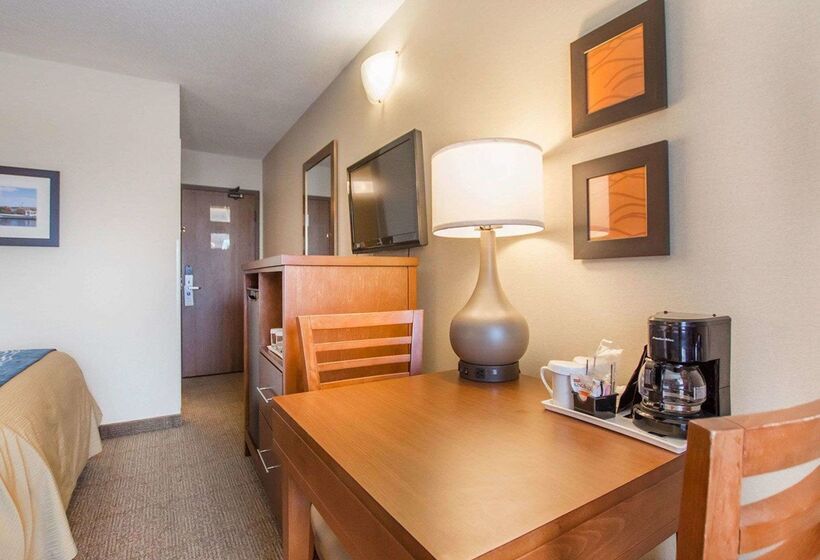 هتل Comfort Inn