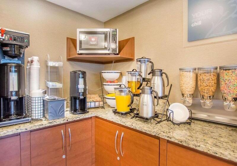 هتل Comfort Inn