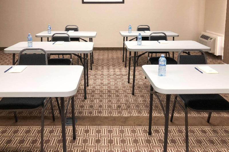 هتل Comfort Inn