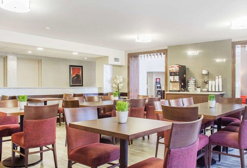 هتل Comfort Inn
