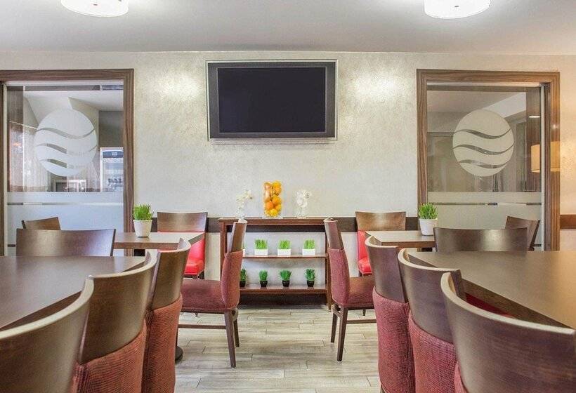 هتل Comfort Inn