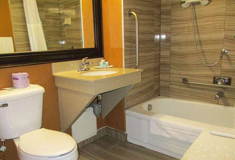 هتل Comfort Inn Dartmouth