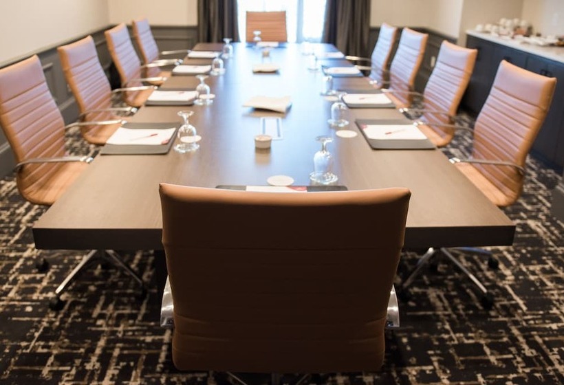 هتل Crowne Plaza Fredericton Lord Beaverbrook, An Ihg