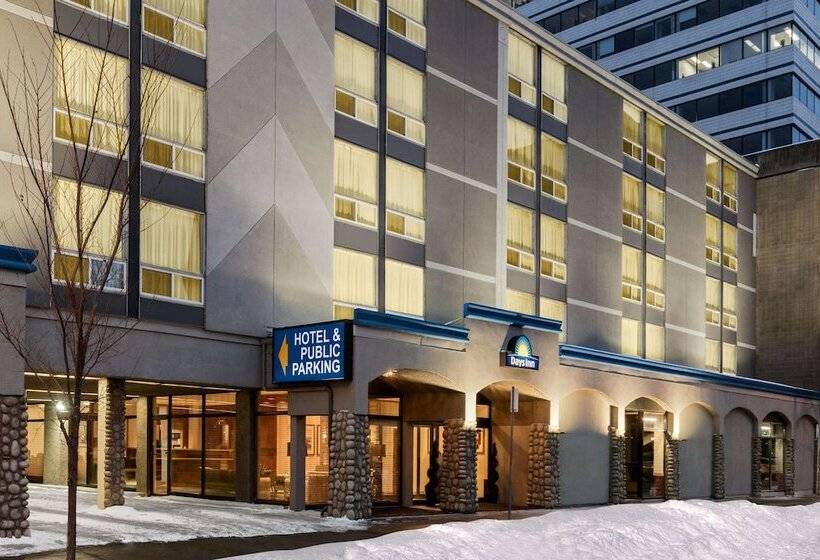 فندق Days Inn By Wyndham Edmonton Downtown