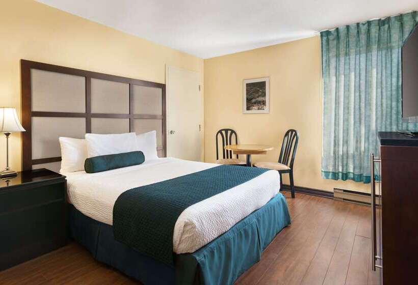 هتل Days Inn Blainville & Centre De Conférence