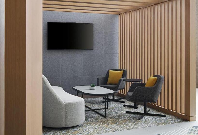 Fotos del hotel Delta Hotels By Marriott Calgary Airport Interminal:  3