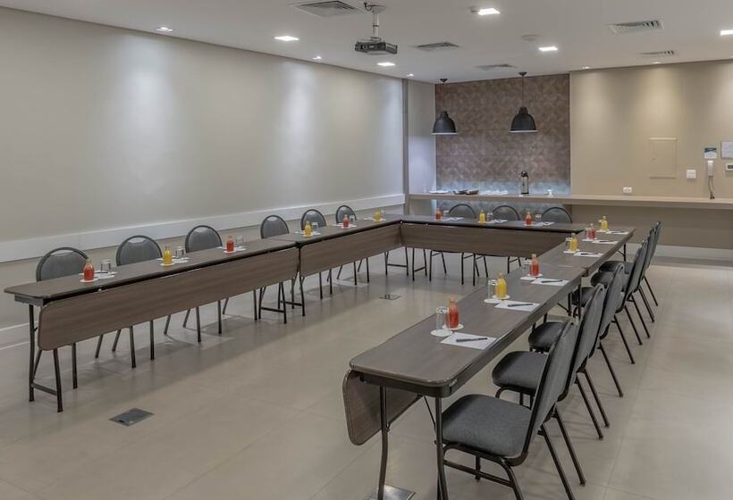 فندق Deville Prime Cuiaba