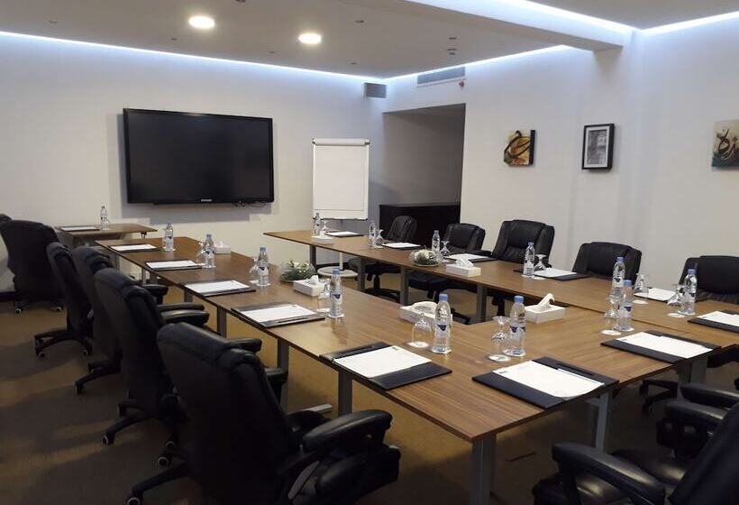 فندق Golden Tulip Bahrain