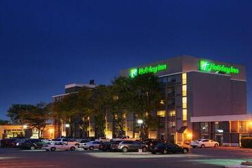 Holiday Inn Burlington Hotel & Conference Centre, An Ihg
