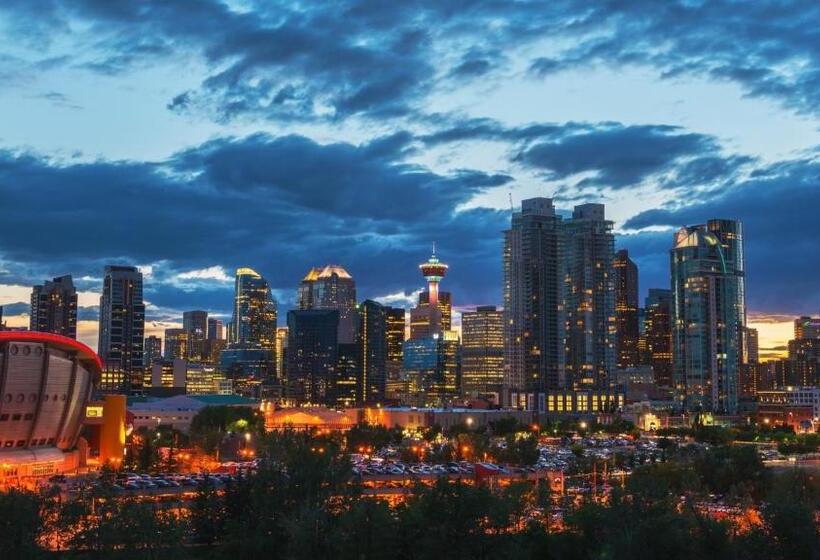 בית מלון כפרי Amenida Residences, Calgary