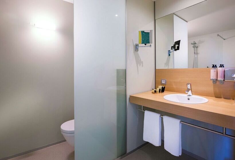 هتل Ibis Styles Kortrijk Expo