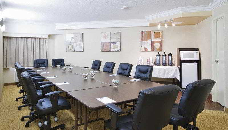 هتل Quality Inn