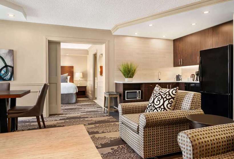 בית מלון כפרי Ramada By Wyndham Cornwall