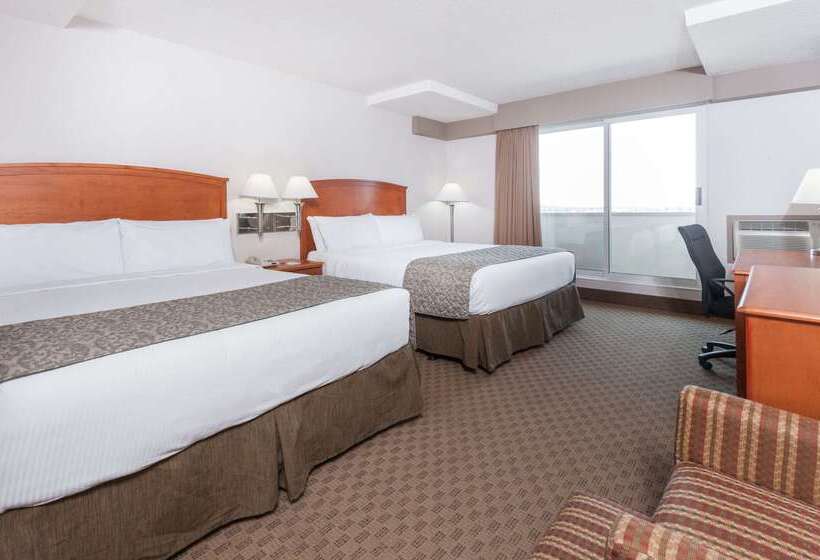 Hotel Ramada By Wyndham Edmonton South