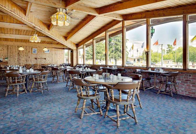 酒店 Ramada By Wyndham Gananoque Provincial Inn