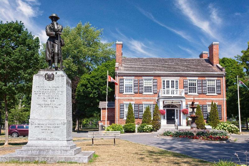 酒店 Ramada By Wyndham Gananoque Provincial Inn