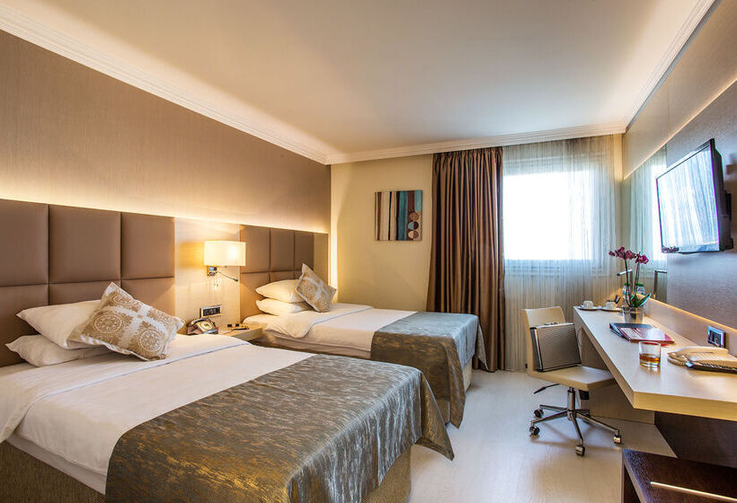 ホテル Ramada By Wyndham Sofia City Center