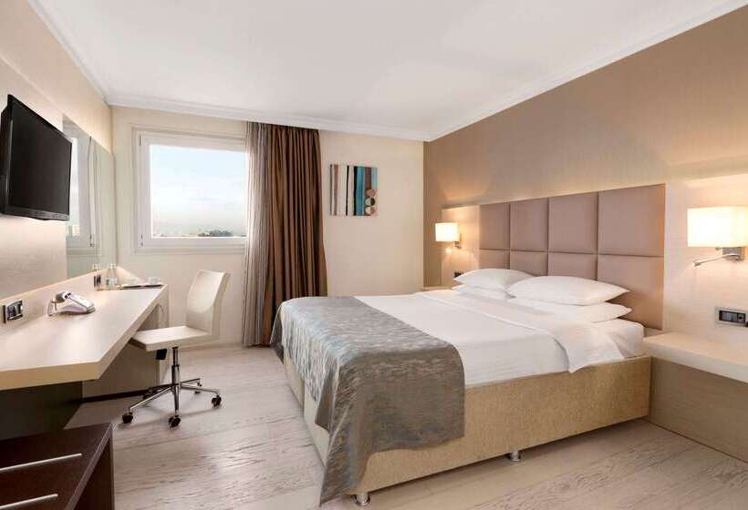 Hotel Ramada By Wyndham Sofia City Center