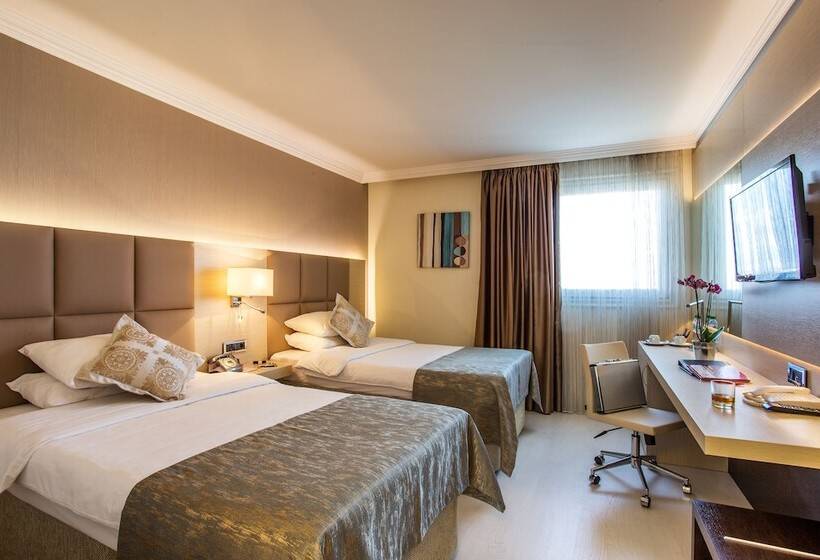 Fotos del hotel Ramada By Wyndham Sofia City Center:  2