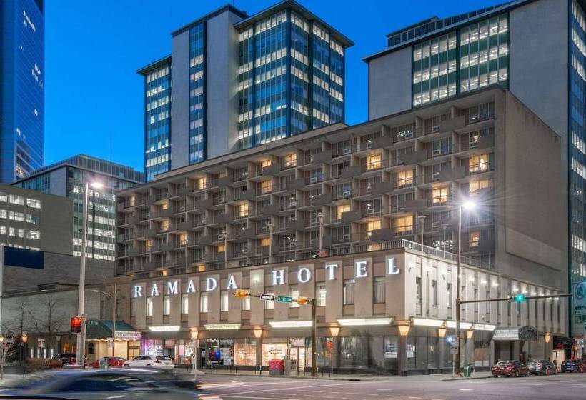 Hotel Ramada Plaza By Wyndham Calgary Downtown