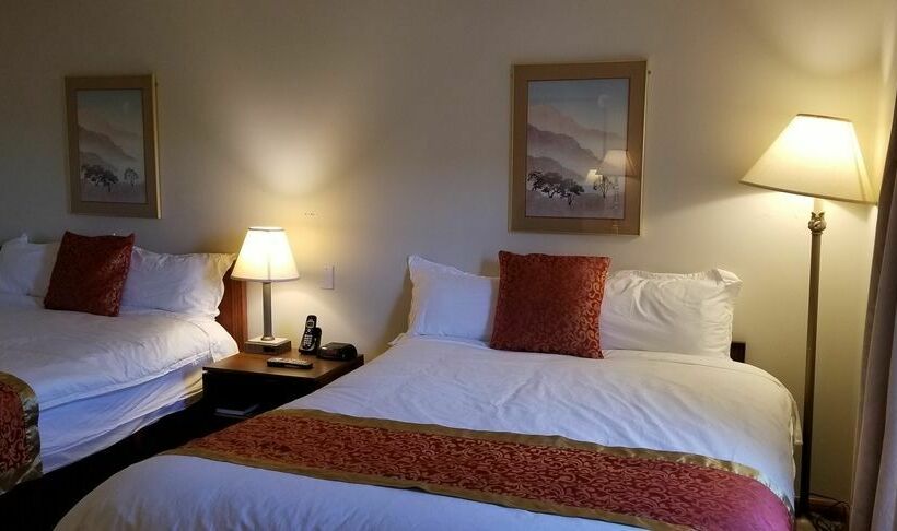 هتل Redwood Motor Inn