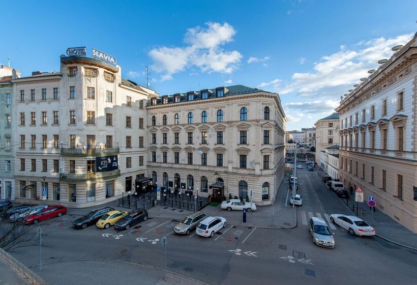 هتل Slavia