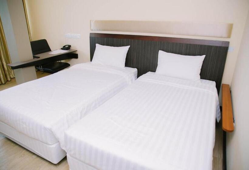 هتل The Capital Residence Suites