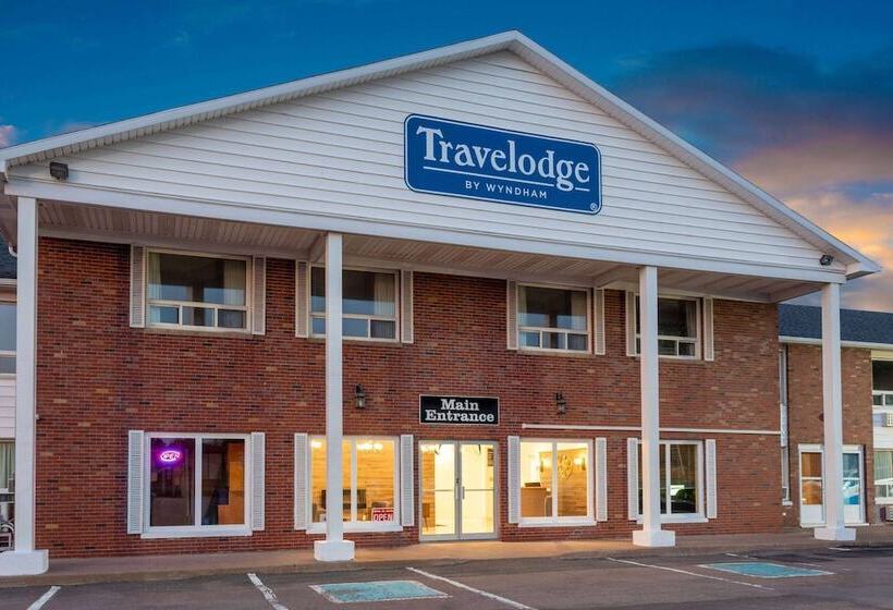هتل Travelodge By Wyndham Amherst