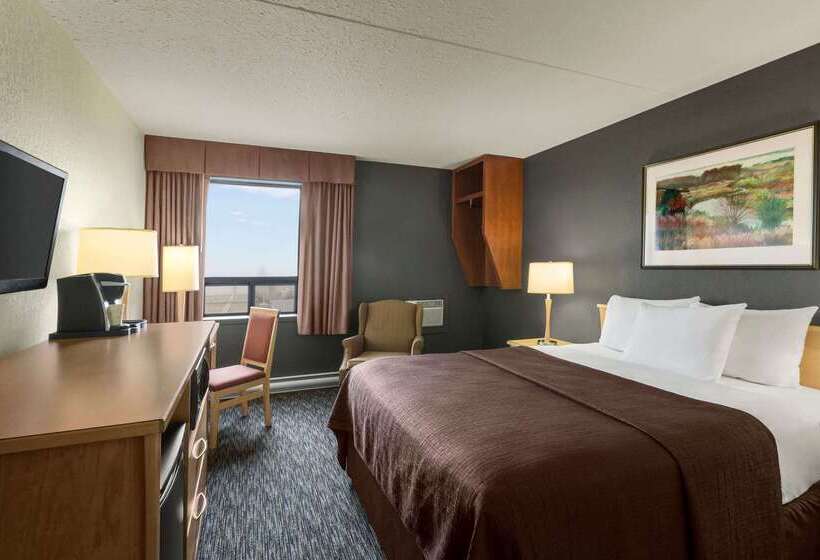 ホテル Travelodge By Wyndham Edmonton West