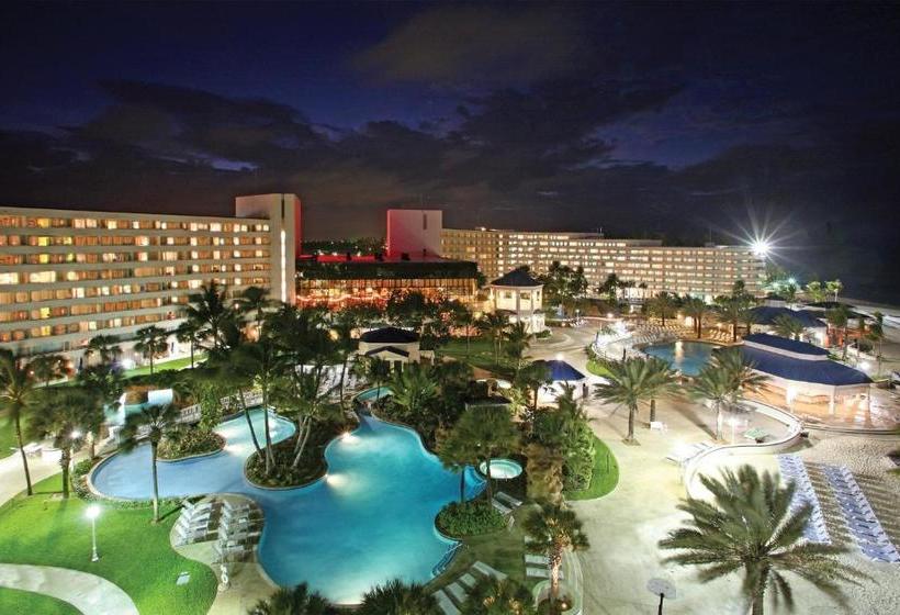 استراحتگاه Meliá Nassau Beach