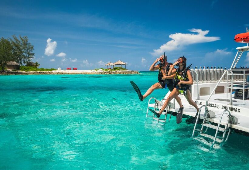 استراحتگاه Sandals Royal Bahamian All Inclusive   Couples Only
