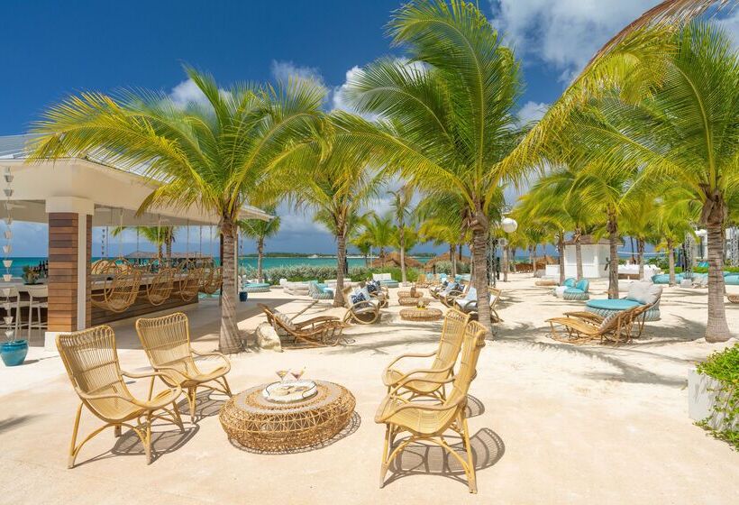 استراحتگاه Sandals Royal Bahamian  Couples Only