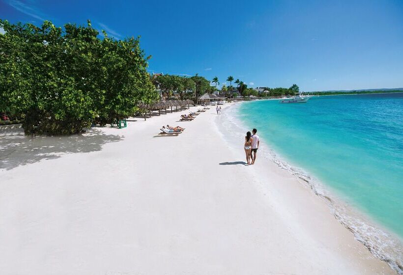 استراحتگاه Sandals Royal Bahamian  Couples Only