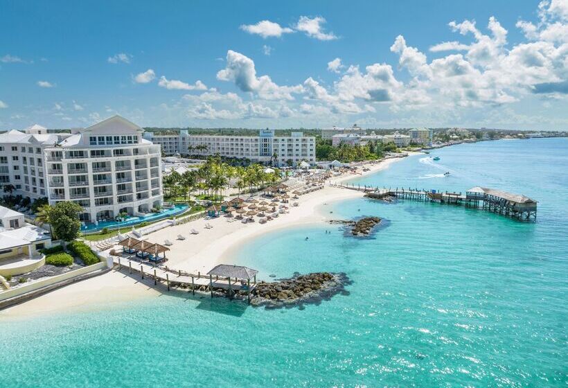 استراحتگاه Sandals Royal Bahamian  Couples Only