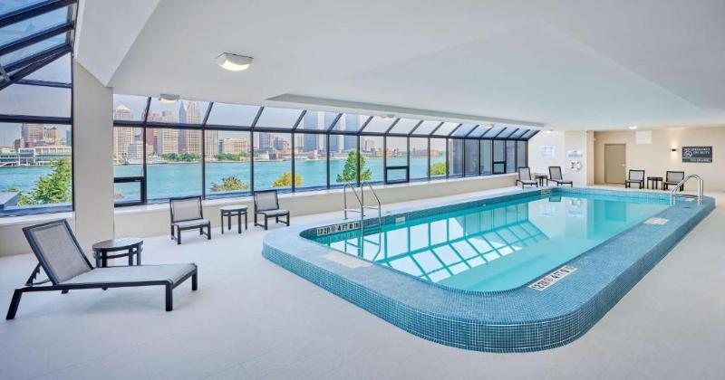 Doubletree By Hilton Windsor Hotel & Suites