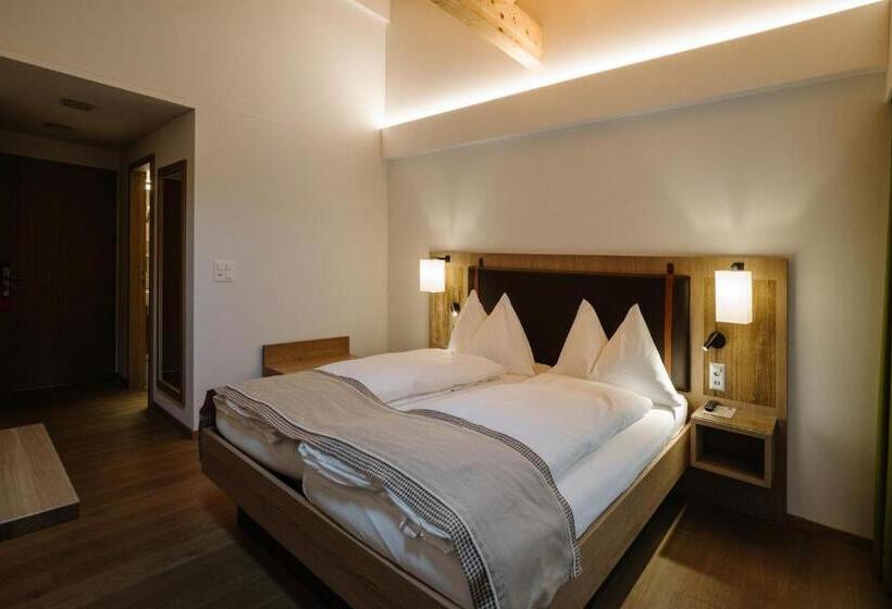 هتل Adler Adelboden