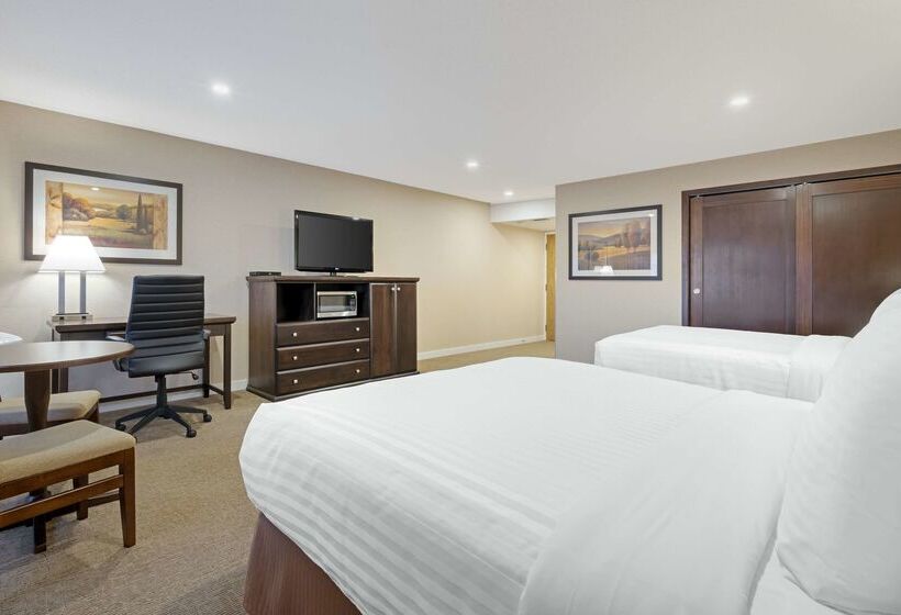 هتل Best Western Plus Emerald Isle