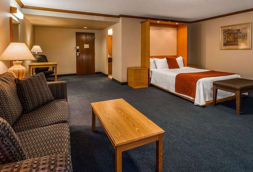 هتل Best Western Plus Guildwood Inn