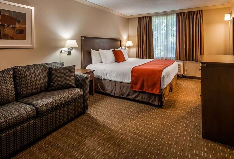 هتل Best Western Plus Guildwood Inn