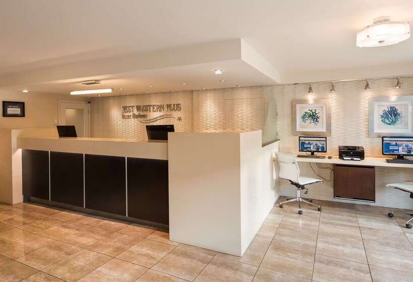 هتل Best Western Plus Inner Harbour
