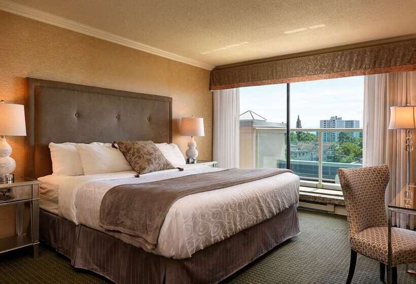هتل Best Western Plus Inner Harbour